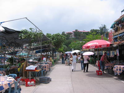 cheung.chau.seafront.2.jpg