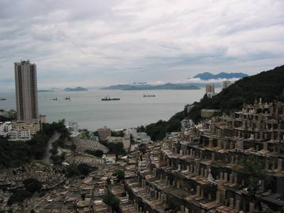 hong.kong.pokfulam.road.cemetary.jpg