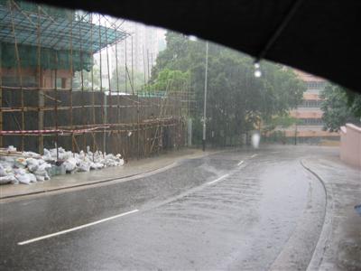 hong.kong.tai.hang.drive.raining.JPG