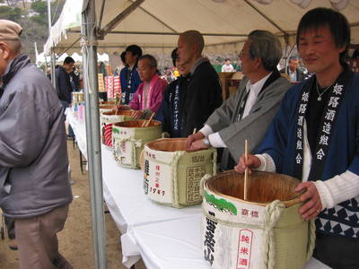 japan.sake.row.20050402.jpg